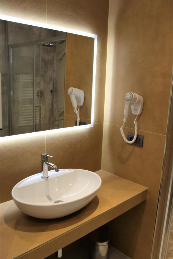 B&B Primrose Residence Hotel Rimini Exterior photo
